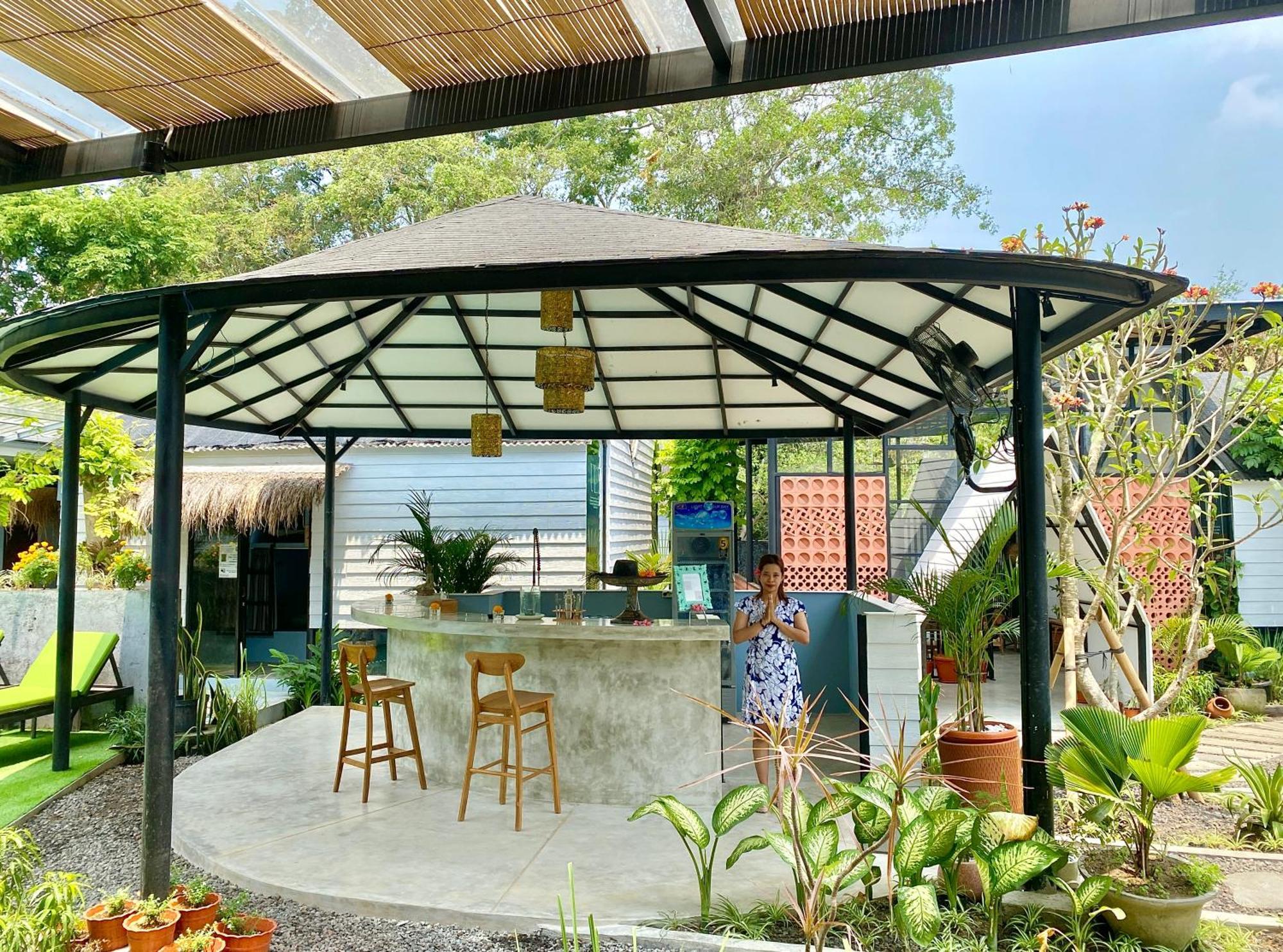 The Jungle Hostel Canggu Extérieur photo