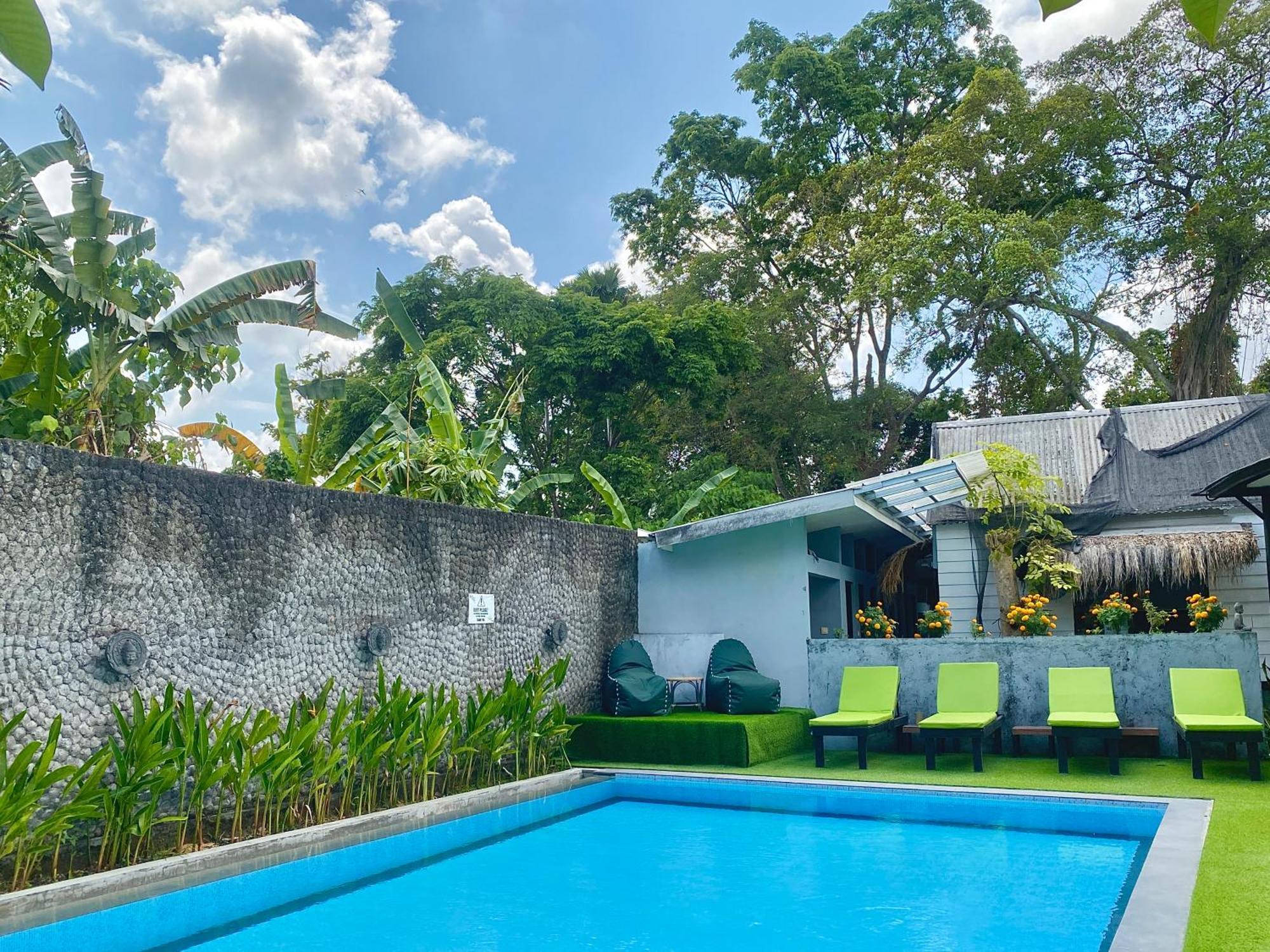 The Jungle Hostel Canggu Extérieur photo