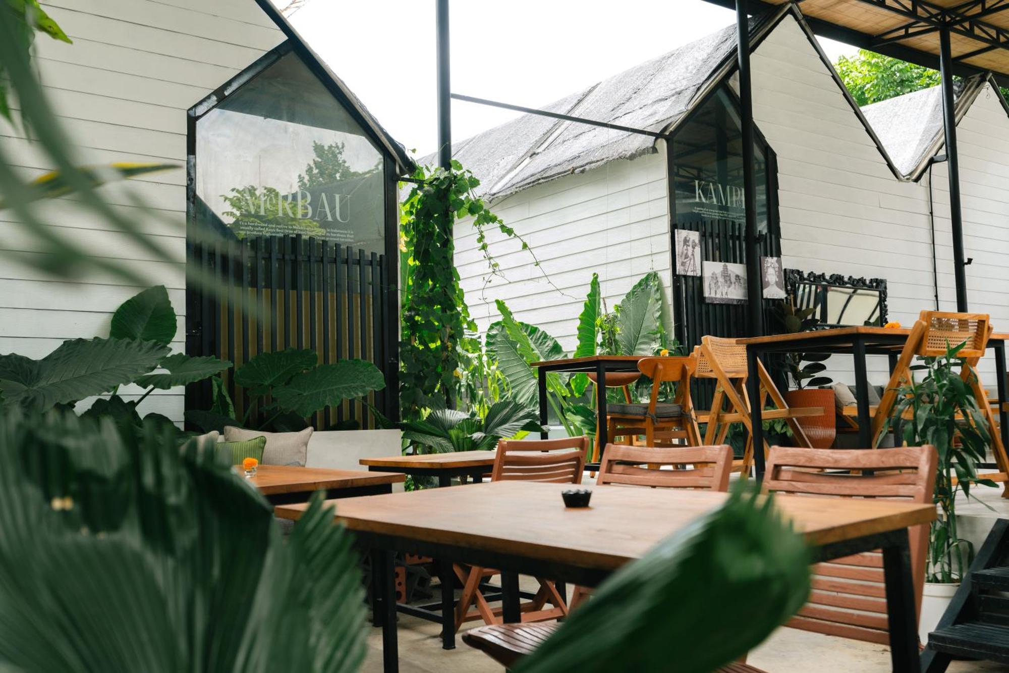 The Jungle Hostel Canggu Extérieur photo