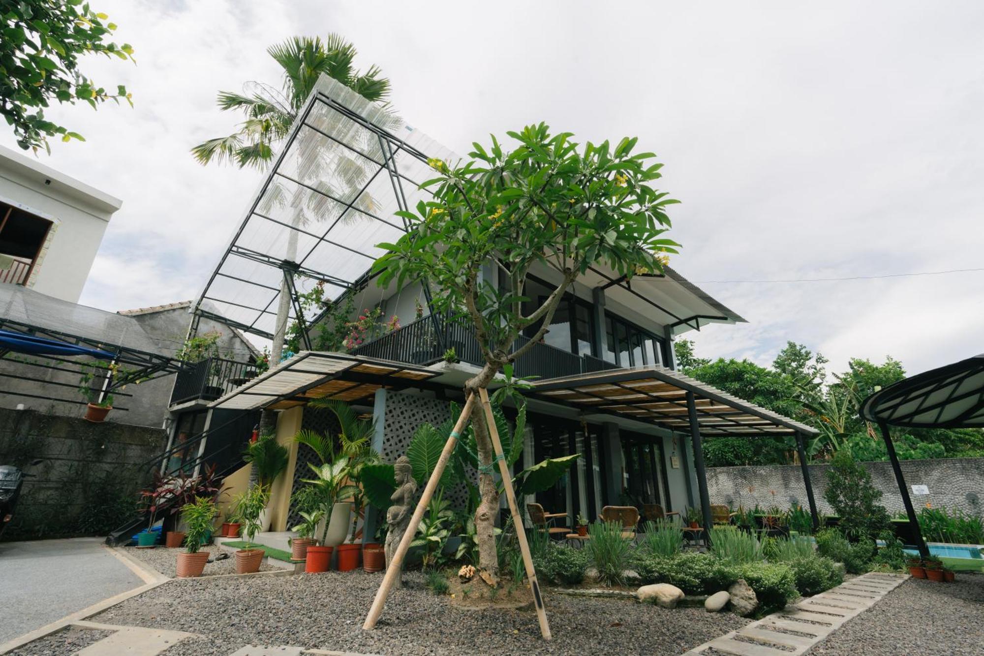 The Jungle Hostel Canggu Extérieur photo