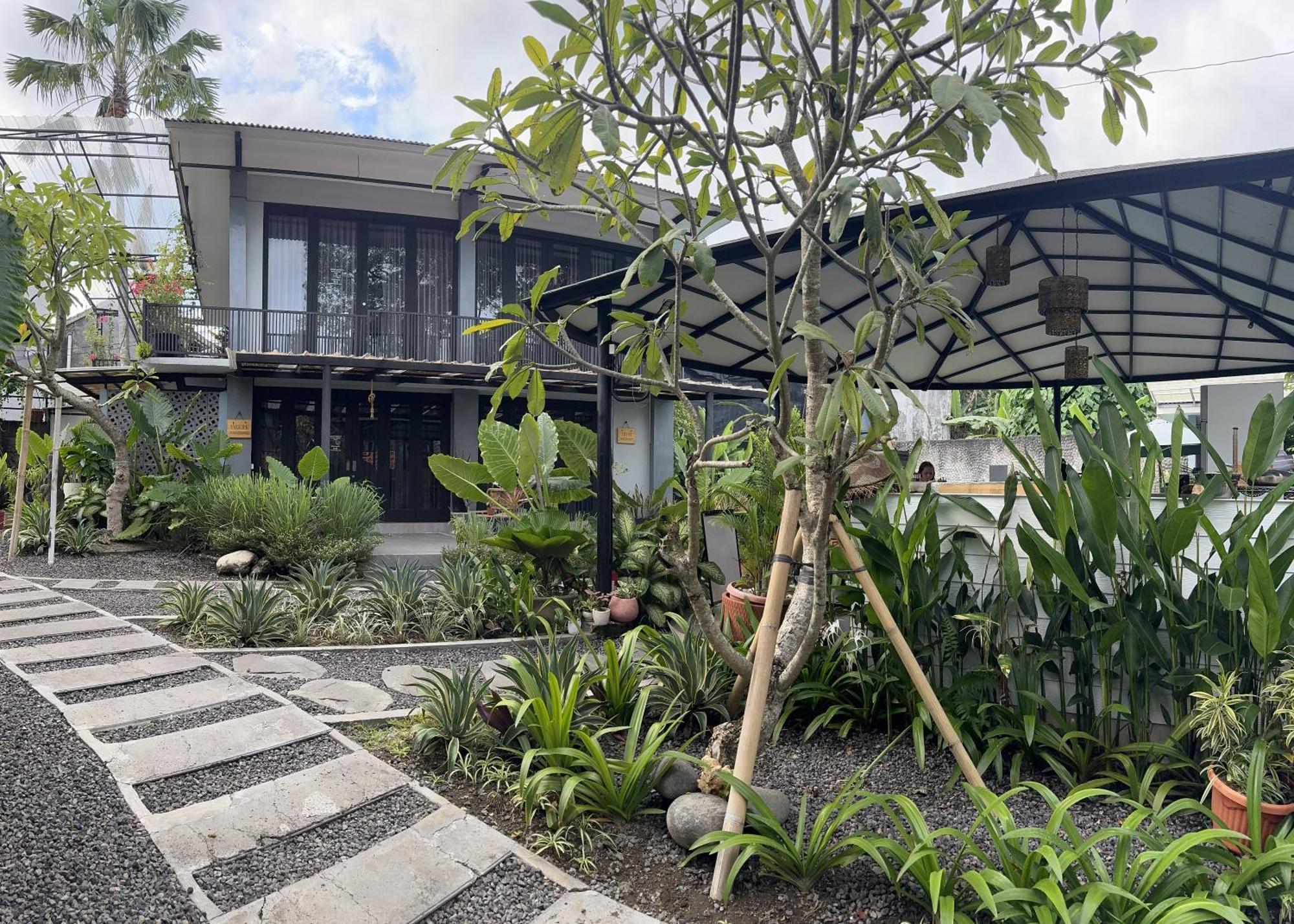 The Jungle Hostel Canggu Extérieur photo