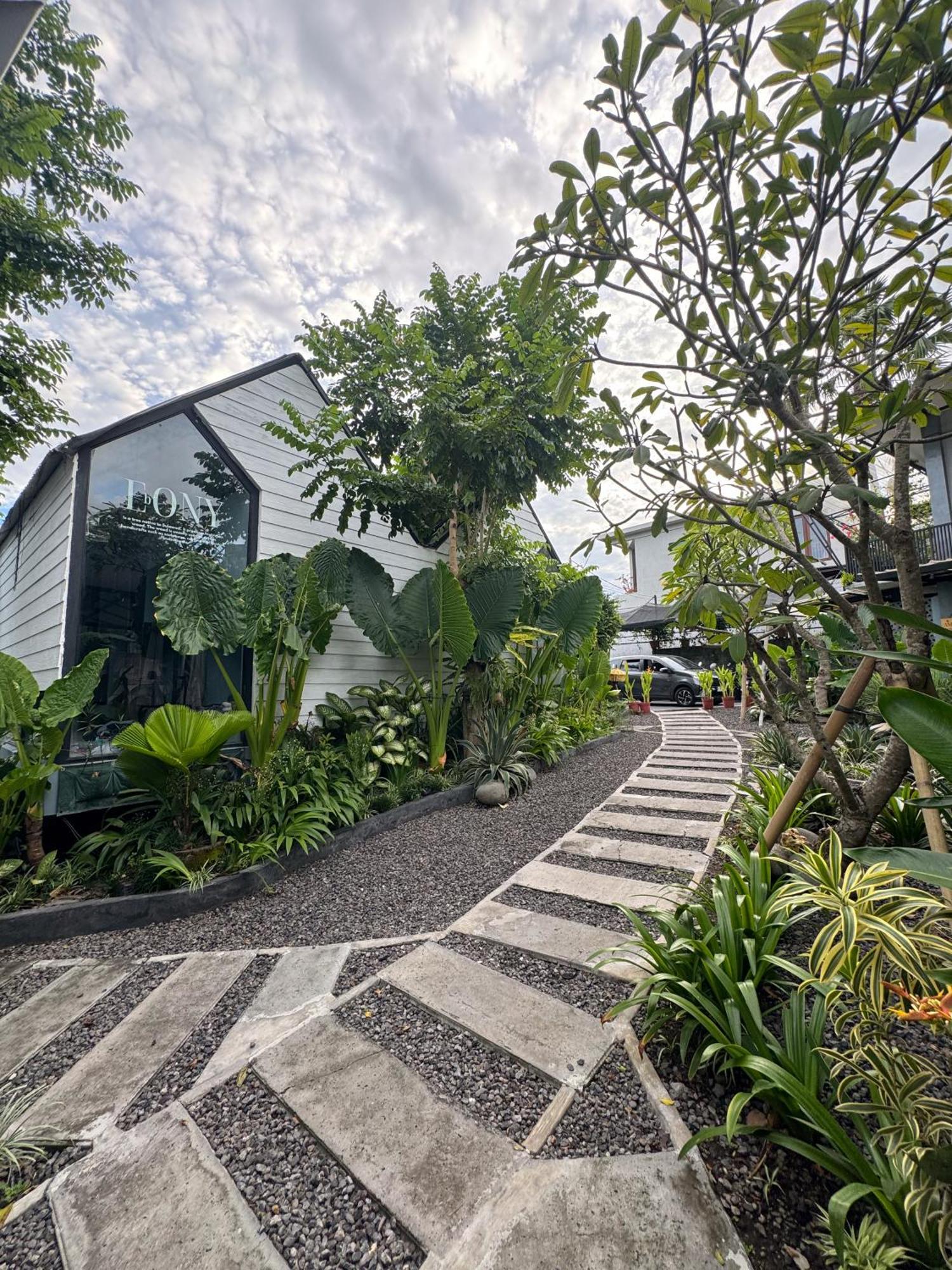 The Jungle Hostel Canggu Extérieur photo