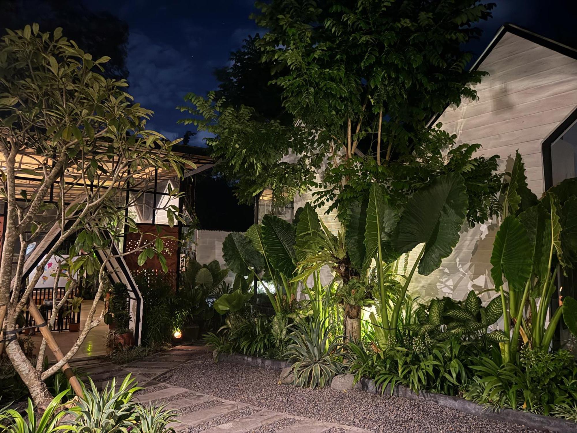 The Jungle Hostel Canggu Extérieur photo