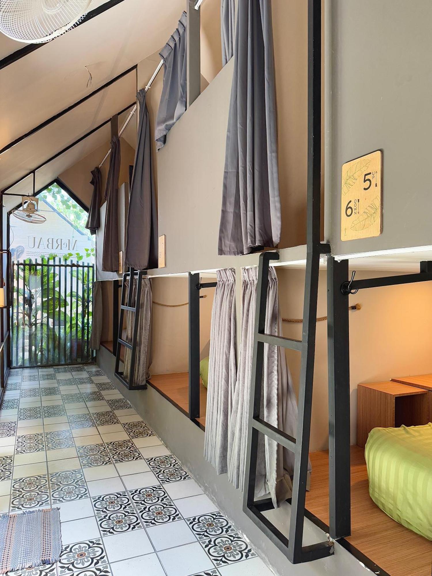 The Jungle Hostel Canggu Extérieur photo